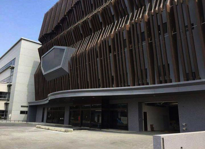 高偉廠辦-雨庇-鋁包板